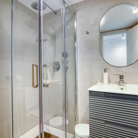 Familiar En * Κάλπε